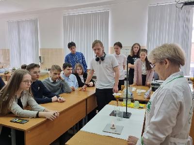 Для родителей 22 октября с 14.00 до 14.45 в режиме онлайн будет проходить родительское собрание, где они смогут встретиться с организаторами и участниками реализации проекта «Профессионалитет» в нашем регионе.