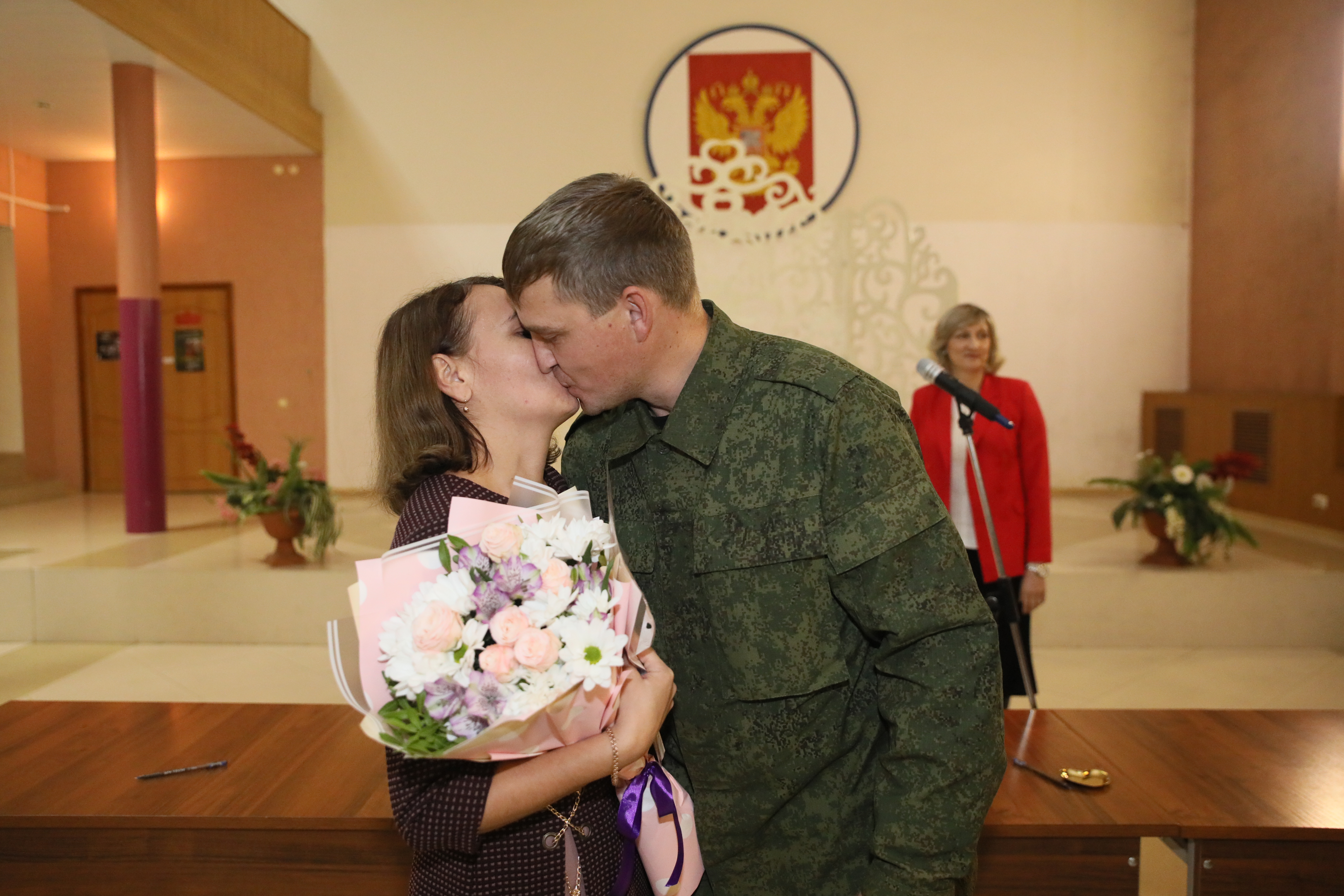 Свадьбы проходят в центре подготовки мобилизованных в Ярославской области