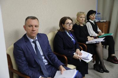 Формирование единой демографической политики в ЦФО обсудили на Совете при полпреде Президента РФ