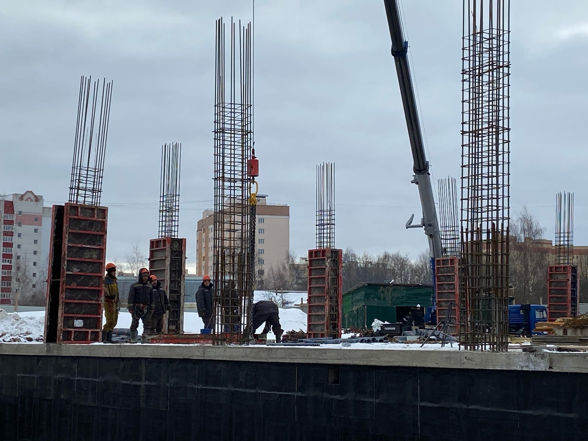 Школы на более чем 1500 мест строят в Ярославской области