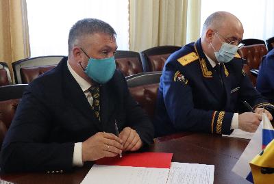 ​Прием граждан по защите прав детей прошел в Правительстве области